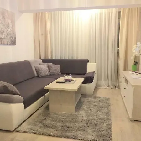 Jurilj Апартаменты Макарска